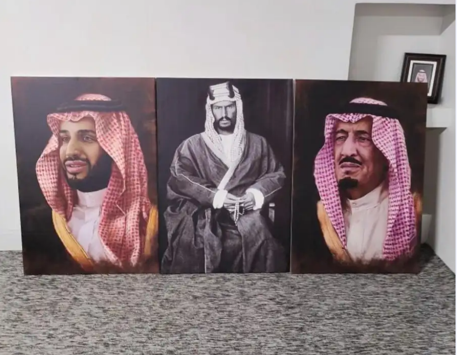 لوحات رسمية